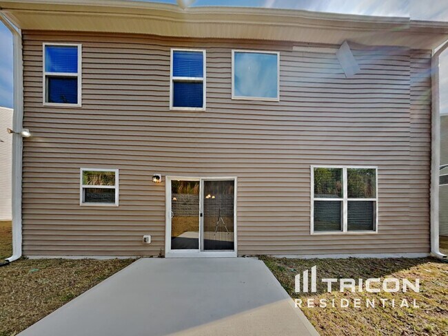 Building Photo - 217 Cliffview Dr