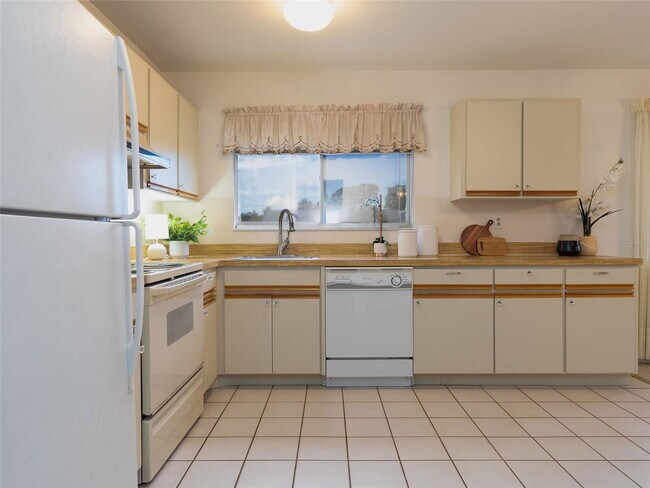 Building Photo - 3087 Idlewood St