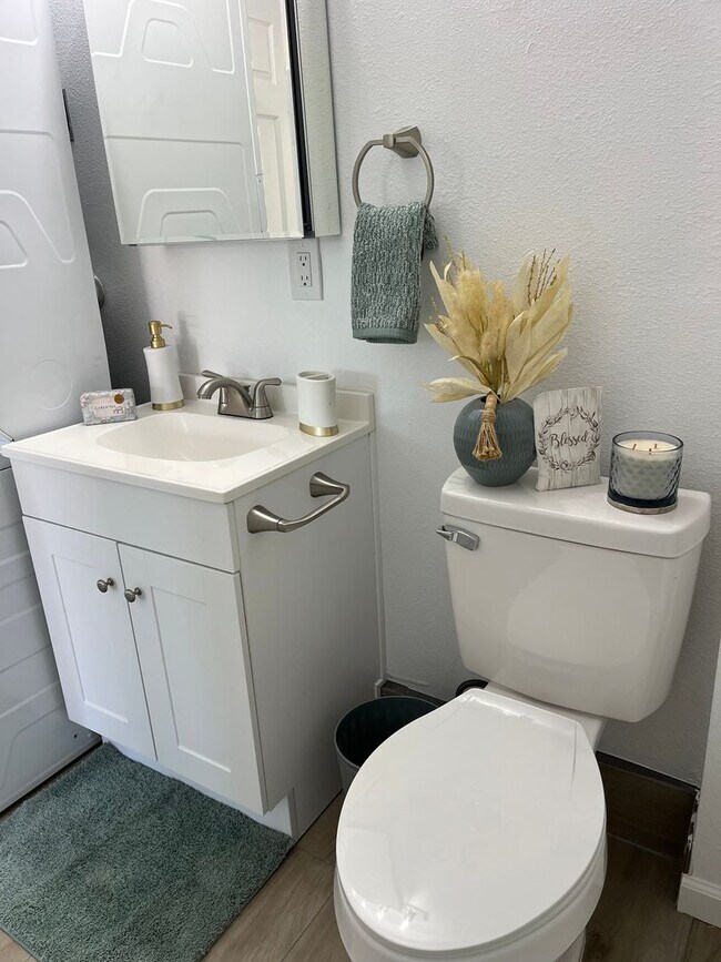 Building Photo - Newly Built ADU (454 sq ft - 1 bed / 1 bath)