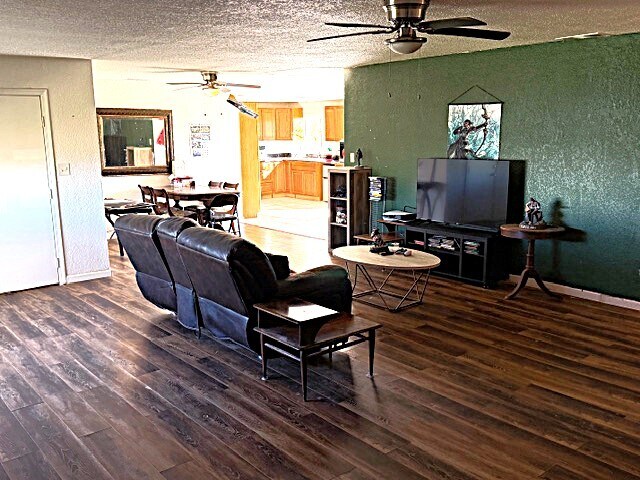 Building Photo - 11987 N Wimer Rd