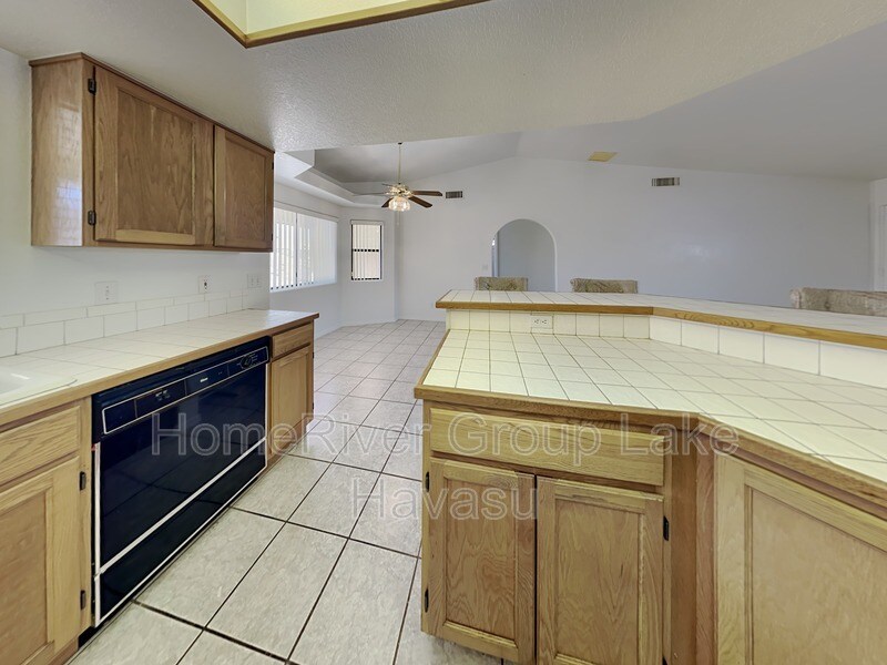 Building Photo - 3060 Ironwood Dr