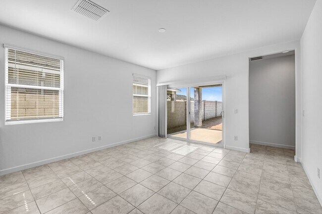 Building Photo - BRAND NEW 3 BED/2 BATH HOME IN SORRENTO!