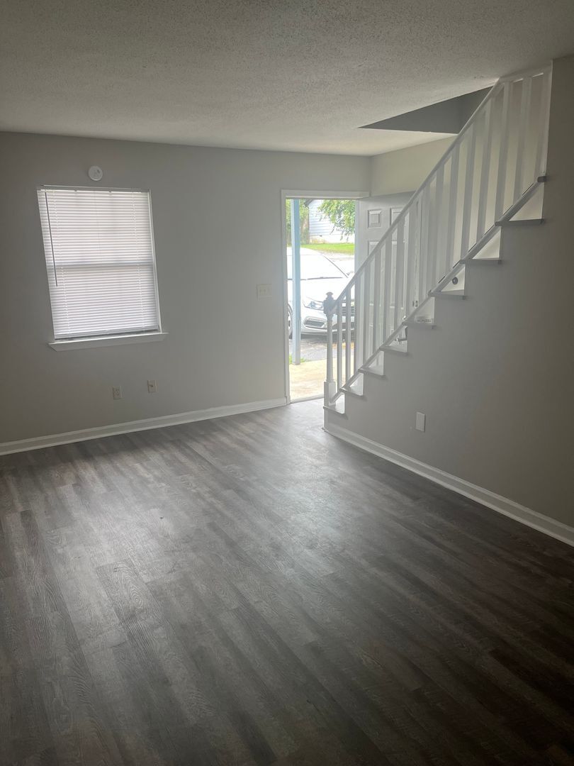 Interior Photo - 706 Roberta Drive