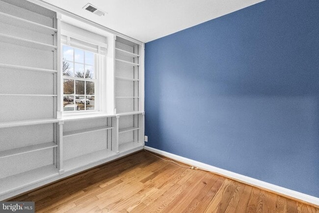 Building Photo - 3191 S Stafford St