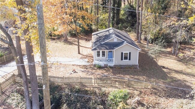 Building Photo - 183 Burbank Dr SW