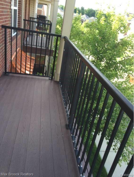 Building Photo - 28017 Hopkins Dr