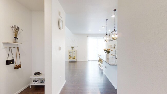 Building Photo - 13489 Waterthrush St