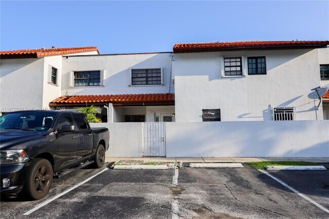Building Photo - 6211 SW 138th Ct