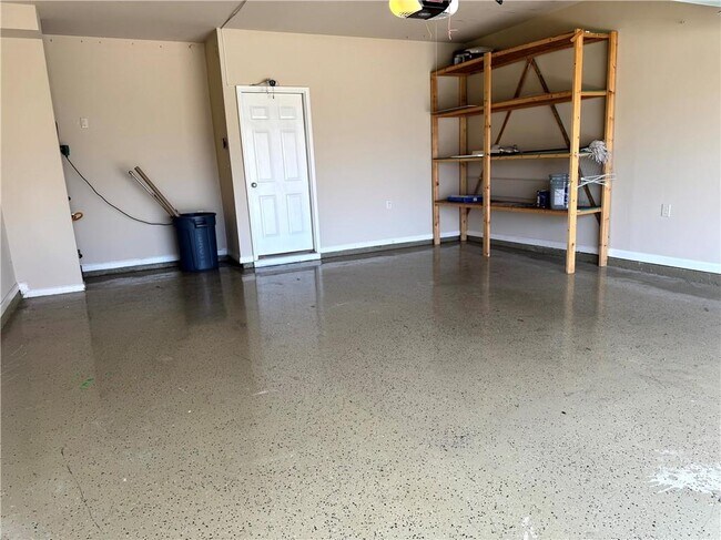 Building Photo - 3415 Pointe Vecchio Cir
