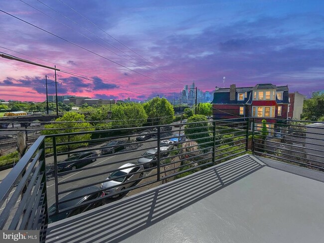 Building Photo - 637 N 32nd St