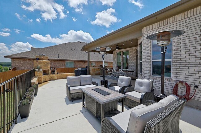 Building Photo - 805 Karst Cv