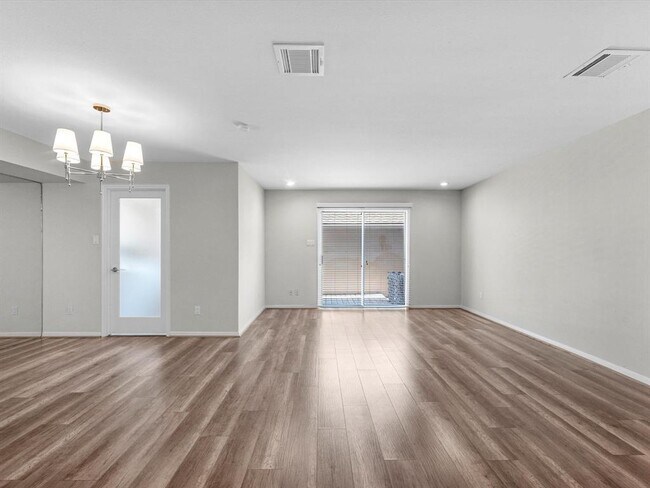 Building Photo - 727 Bunker Hill Rd