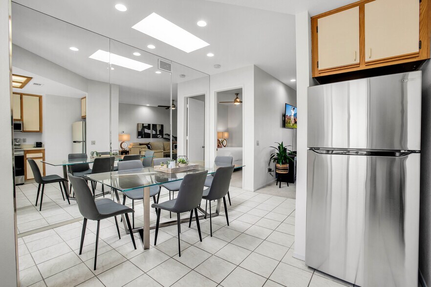 Dining - 29142 Isleta Ct