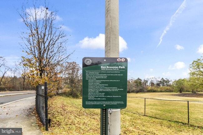 Building Photo - 5108 Donovan Dr