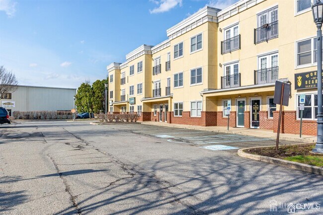 Building Photo - 160 Durham Ave