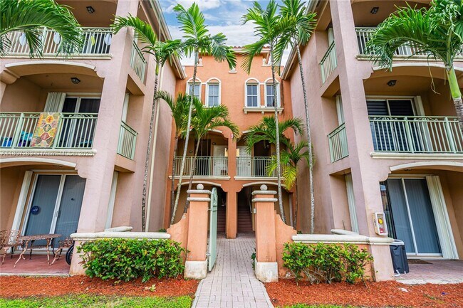 Building Photo - 6700 NW 114th Ave