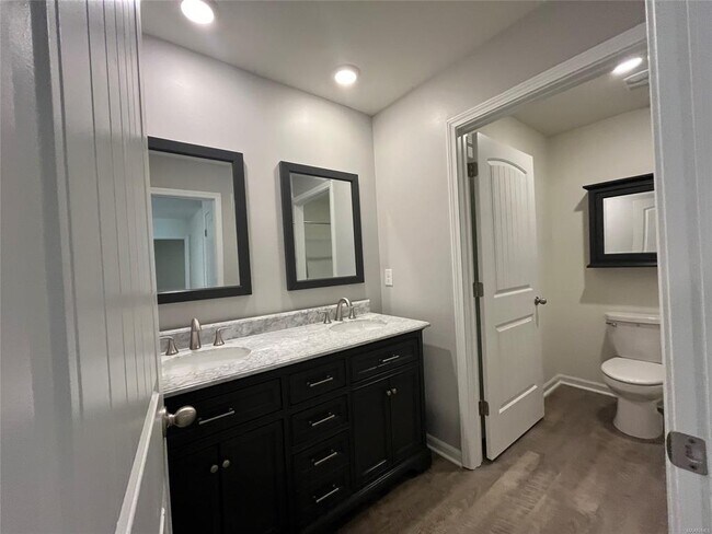 Building Photo - 3336 Meriwether Dr