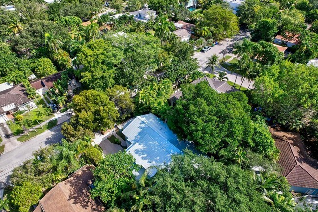 Building Photo - 2330 Overbrook St