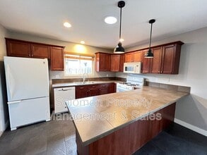 Building Photo - 3931 Genine Dr