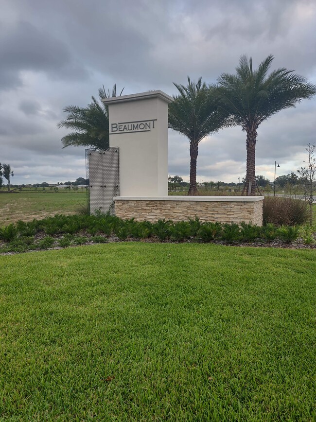 Building Photo - 5385 Sunshine Dr