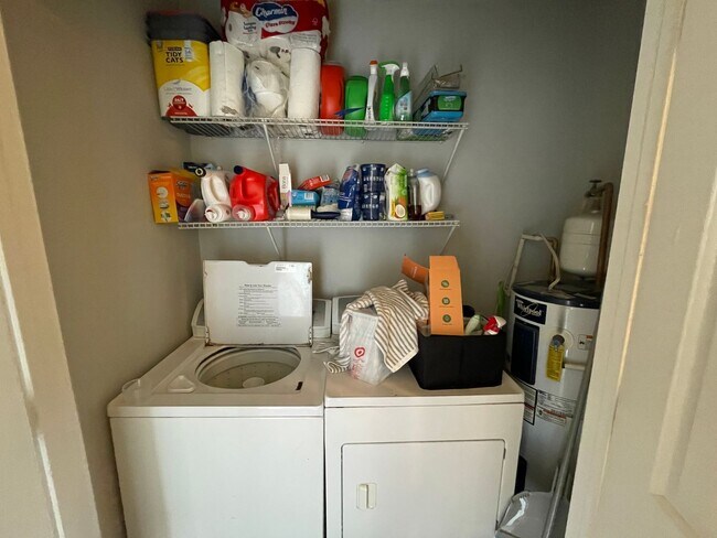 Building Photo - 183 Smith St