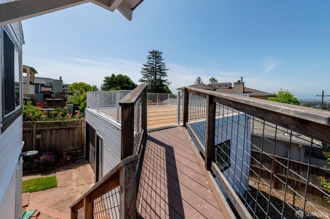 Building Photo - 3319 Herrier St