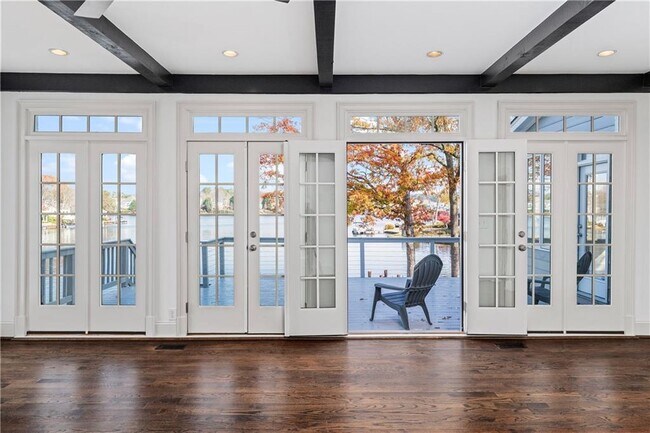 Building Photo - 135 Staghound Ct