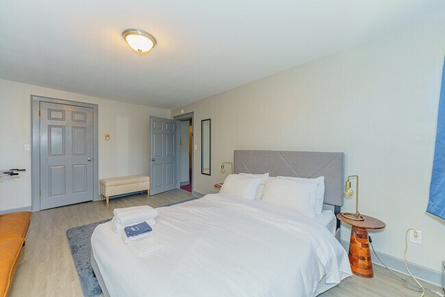 Building Photo - 90 Madison Ave