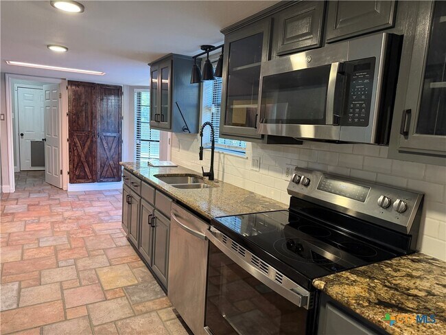 Building Photo - 506 Pecos Trail