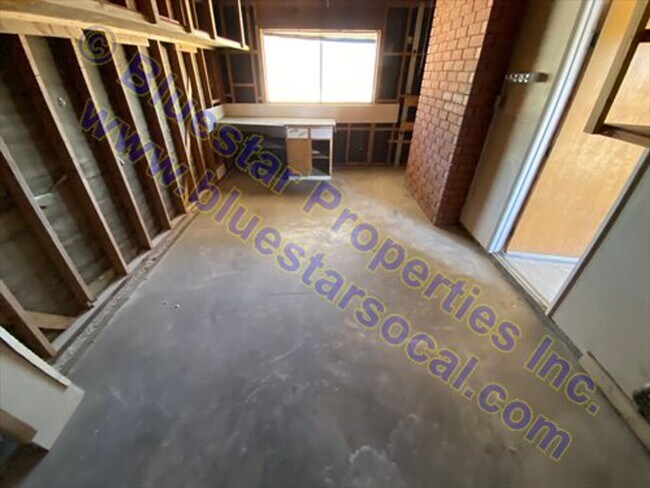 Building Photo - 18511-15Symeron