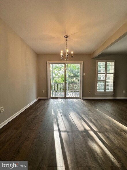 Building Photo - 155 Weybridge Dr