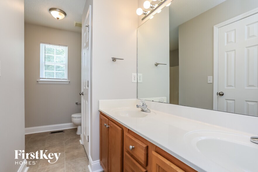 Building Photo - 3508 Sidneys Way