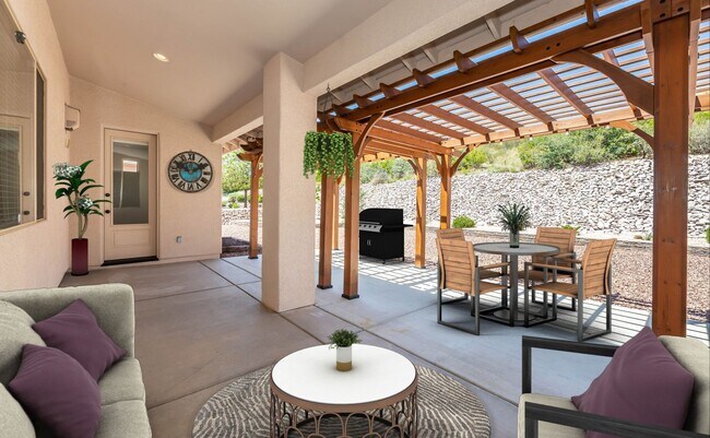 Building Photo - Pinion Oaks 4 Bedroom Home