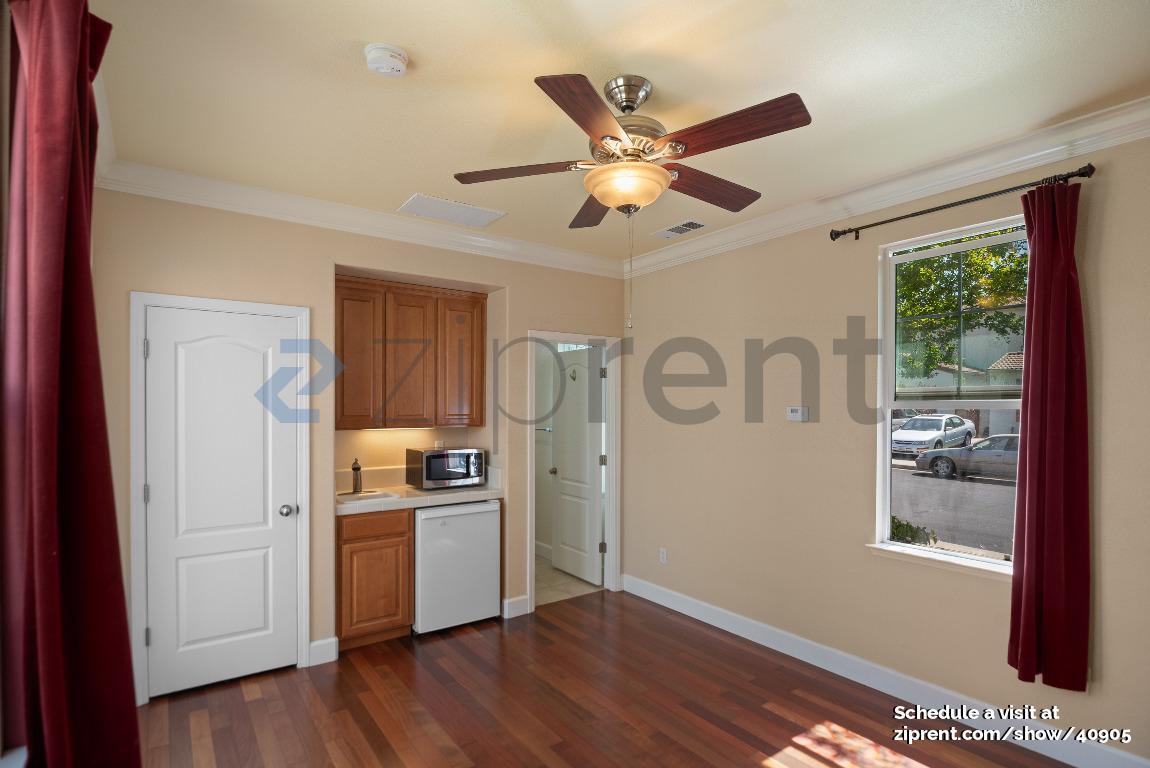 Building Photo - 130 Avalon Ct