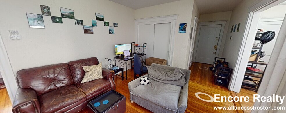 Building Photo - 1163 Boylston St