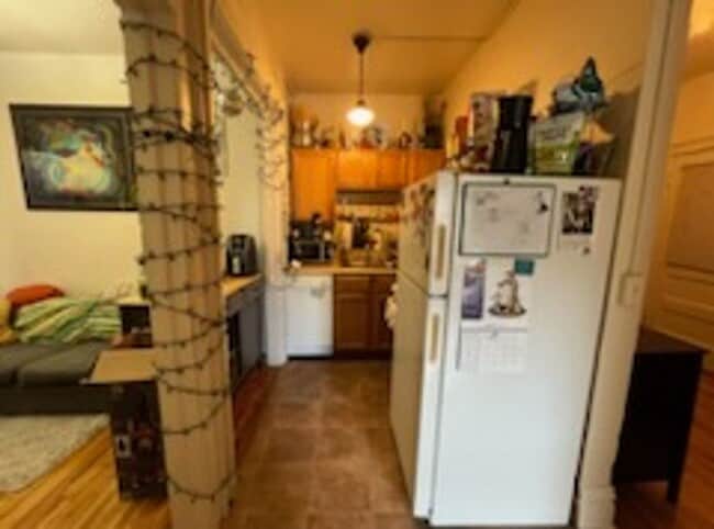 Building Photo - Downtown  2 bedroom Condo across from  St. Thomas close to MCTC, UMN, MCAD . New hardwood floors