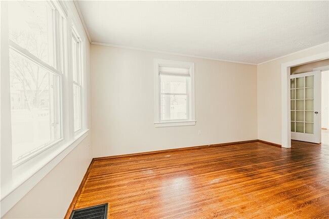 Building Photo - 297-303-303 Dartmouth St