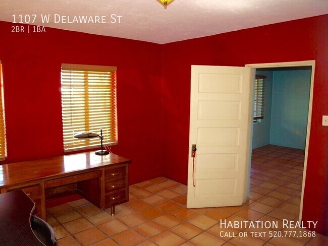Building Photo - 1107 W Delaware St