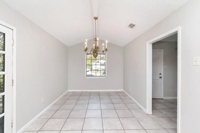 Building Photo - 1517 Colgin St