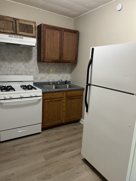 Building Photo - 151 Broadway