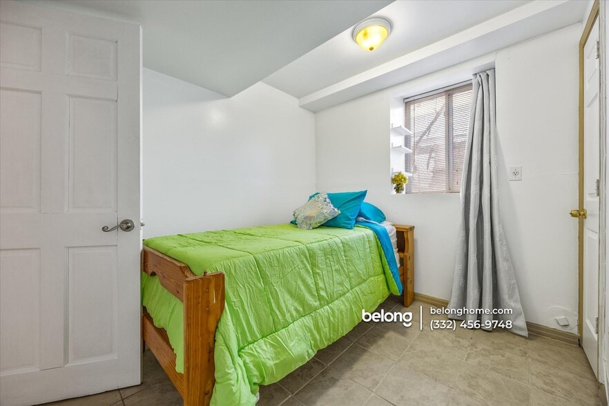 Building Photo - 18 Wayne St