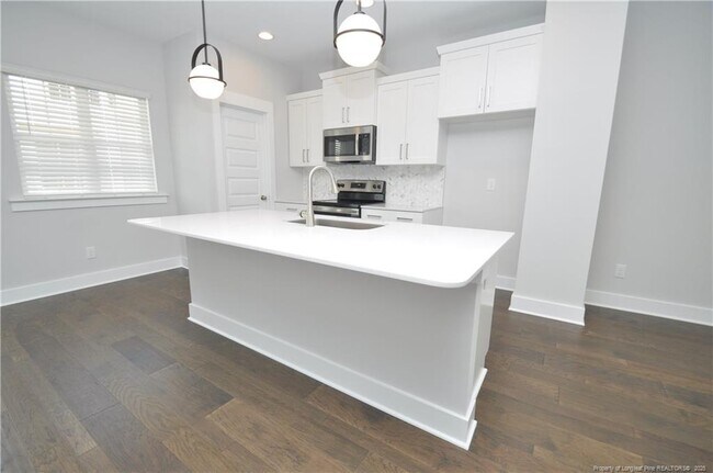Building Photo - 8514 Silsbee Dr