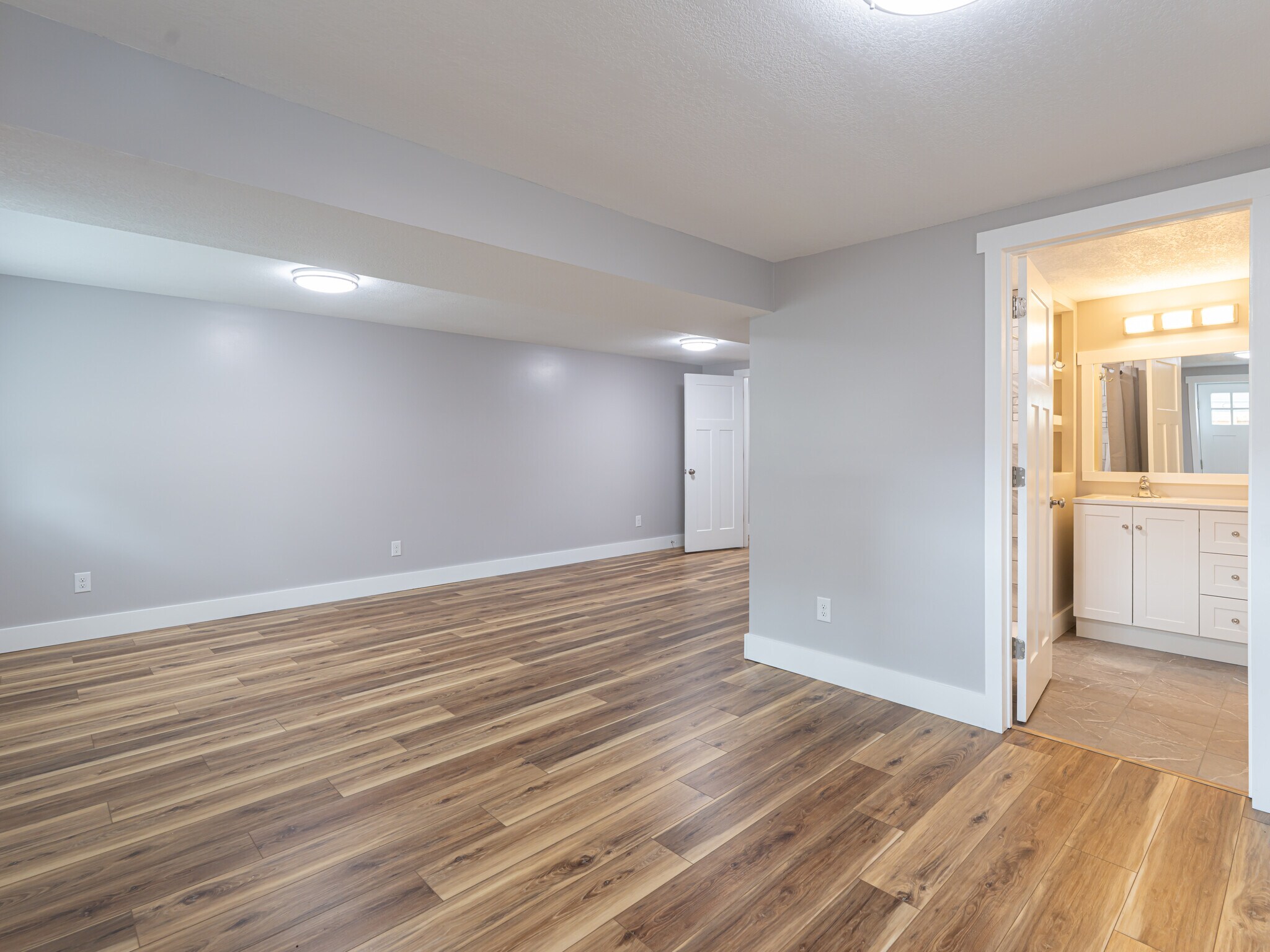 Building Photo - 3 Southwicke Ct
