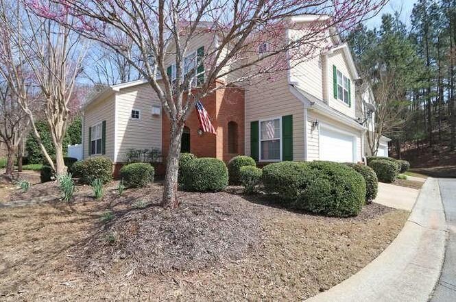 Building Photo - 107 W Oaks Ct