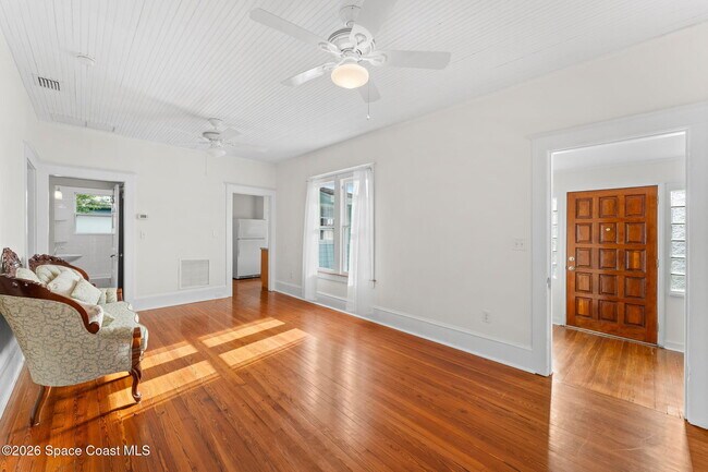Building Photo - 1804 Tangerine St