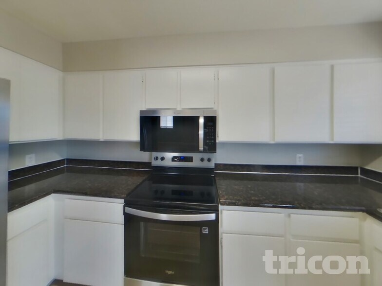 Building Photo - 7331 W Mountain View Rd