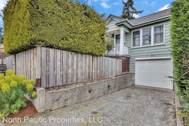 Building Photo - 3 br, 2 bath House - 928 N 90th Street