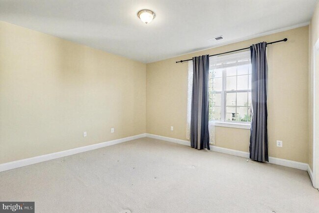 Building Photo - 2228 Merseyside Dr