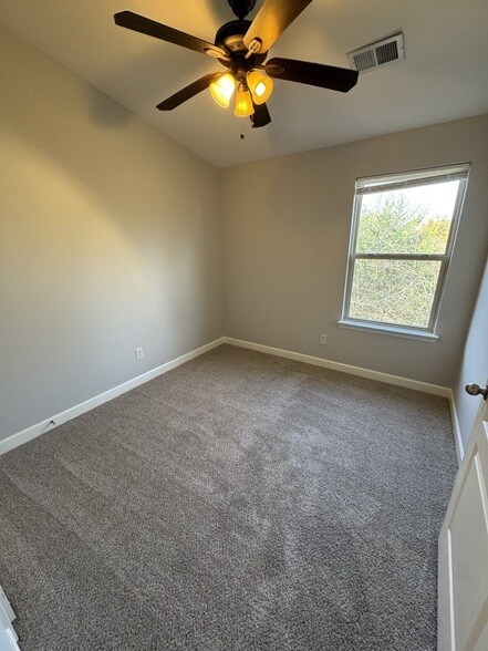 Building Photo - 5408 Perlou Ln