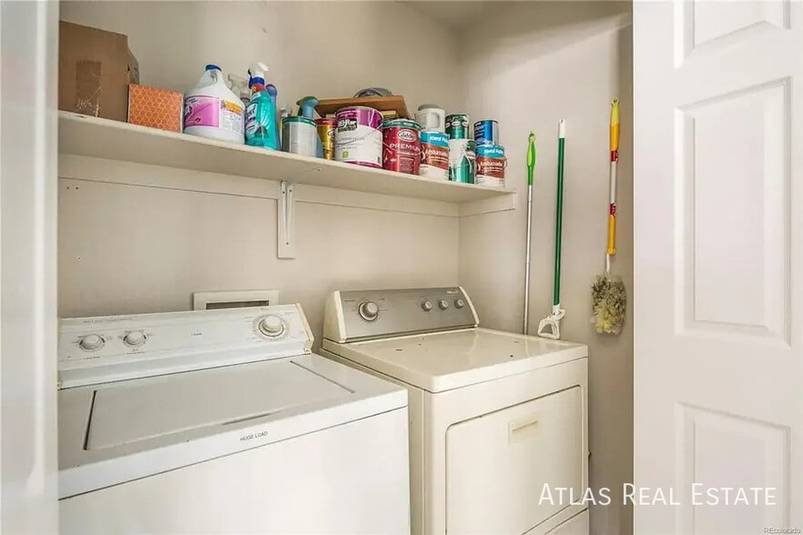 Building Photo - 324 S Yates St